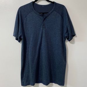 Lululemon men’s top